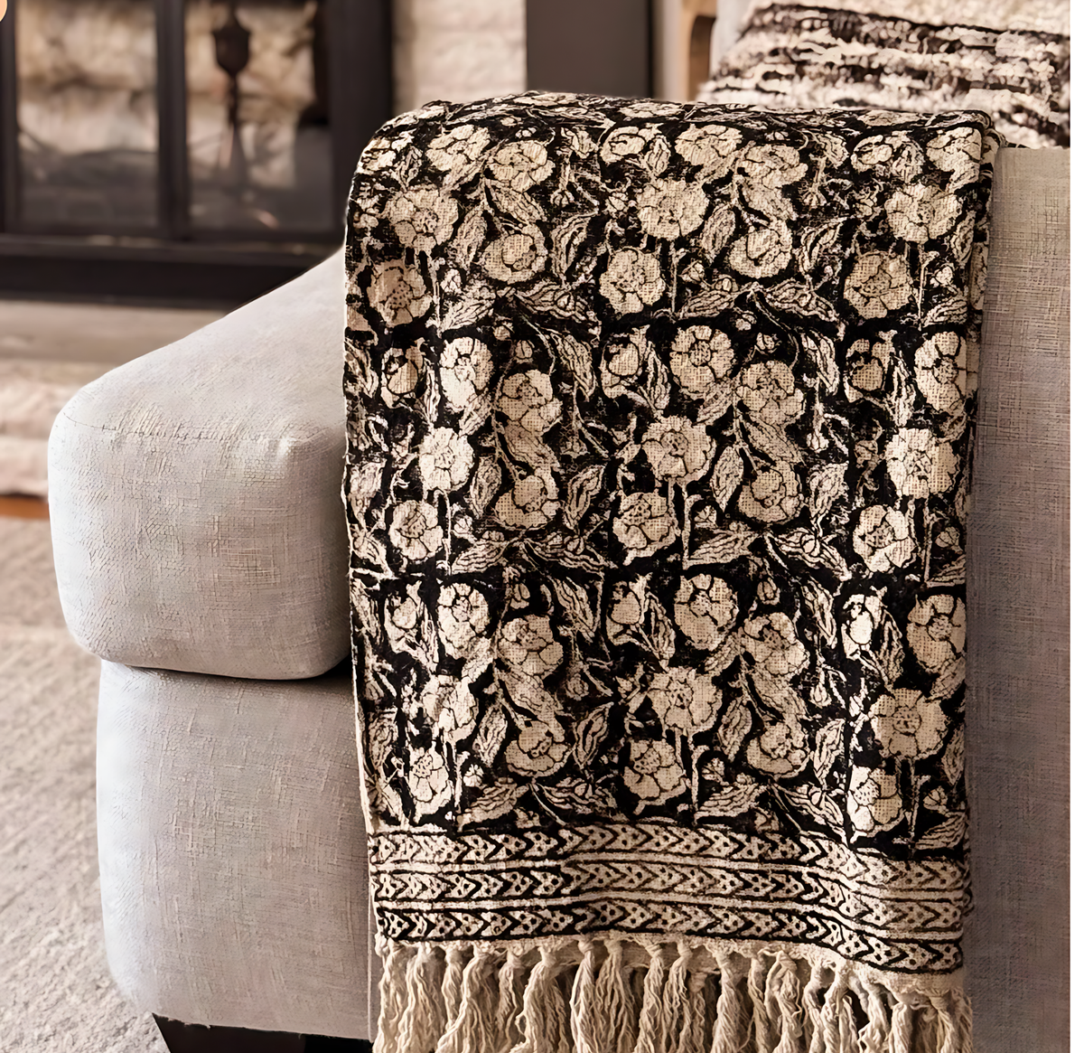 Handmade Boho Floral Throw Blanket: Soft Cotton Couch Cover with Tassels
