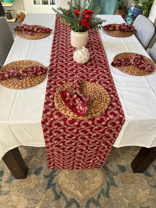 Red cotton wreath table runner, Christmas table scape