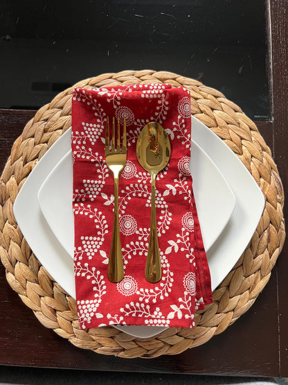 Red cotton wreath table runner, Christmas table scape
