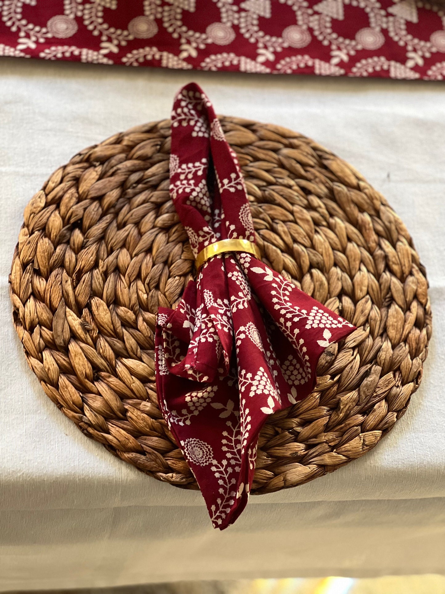 Red cotton wreath table runner, Christmas table scape
