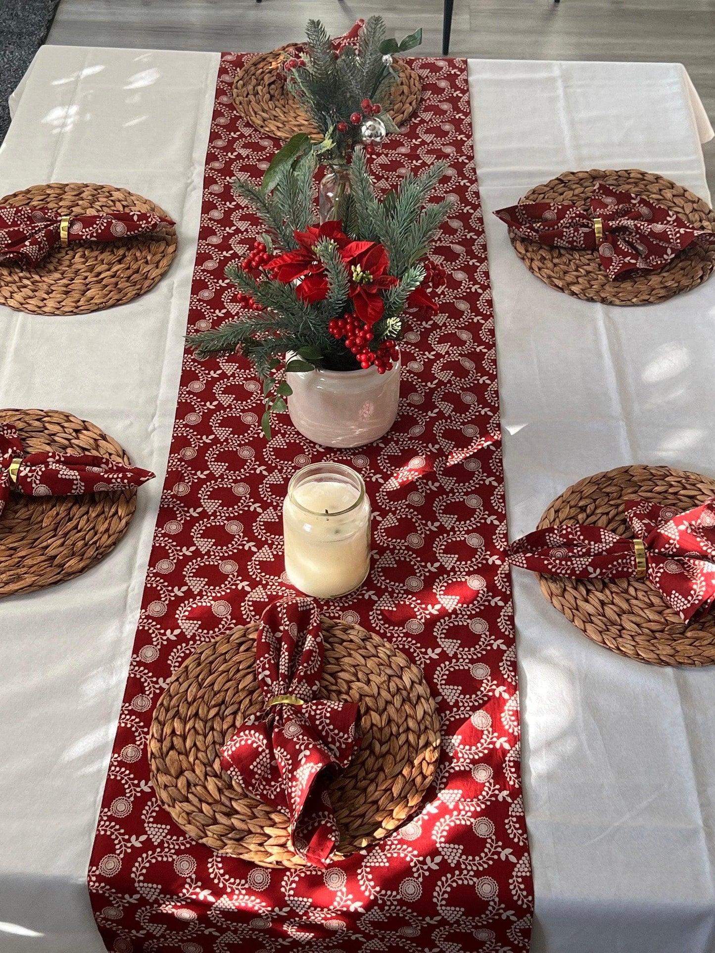 Red Wreath Print Table Runner with Napkins: Handprinted Cotton Table Linen