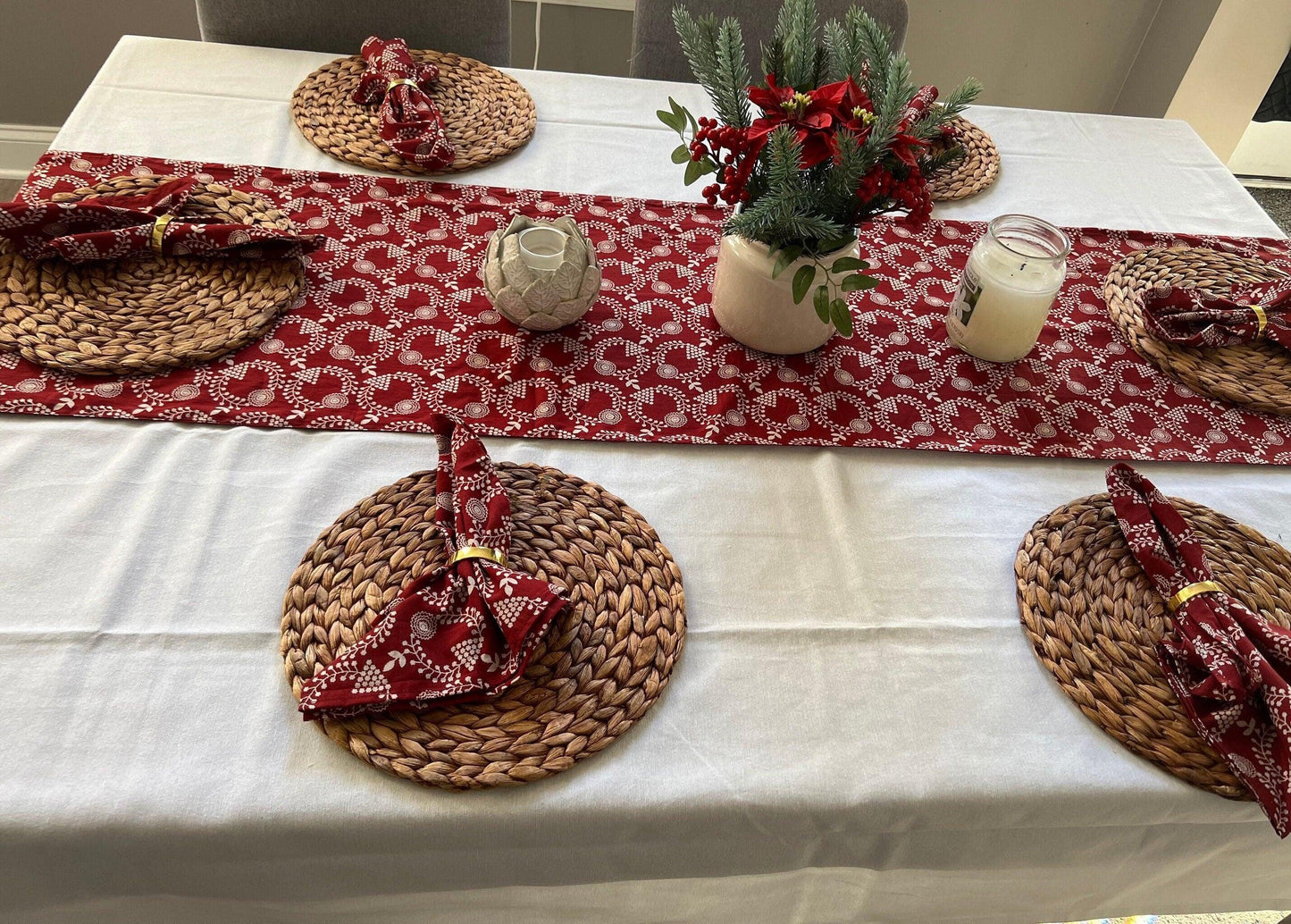 Red Wreath Print Table Runner with Napkins: Handprinted Cotton Table Linen