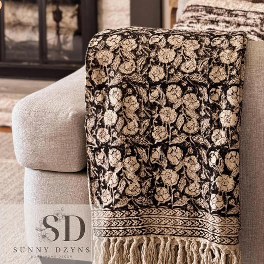 Handmade Boho Floral Throw Blanket: Soft Cotton Couch Cover with Tassels
