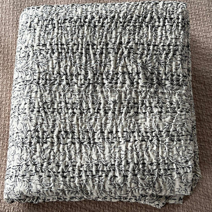Elegant Beige Cotton Bedding Kantha Quilt, Indian Cotton Bedspread, Kantha Bedding