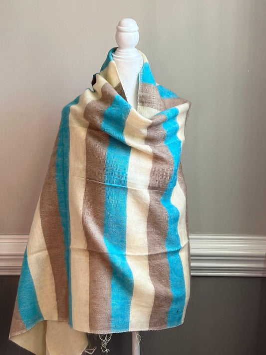 Handmade Yak Wool Scarf: Soft Himalayan Shawl