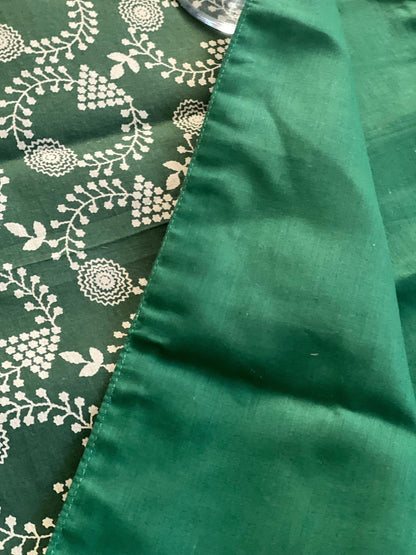 Green Cotton Wreath Table Runner, Christmas Holiday Decor