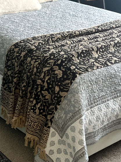 Handmade Cotton Throw Blanket Couch Cozy Boho Blanket with Tassels