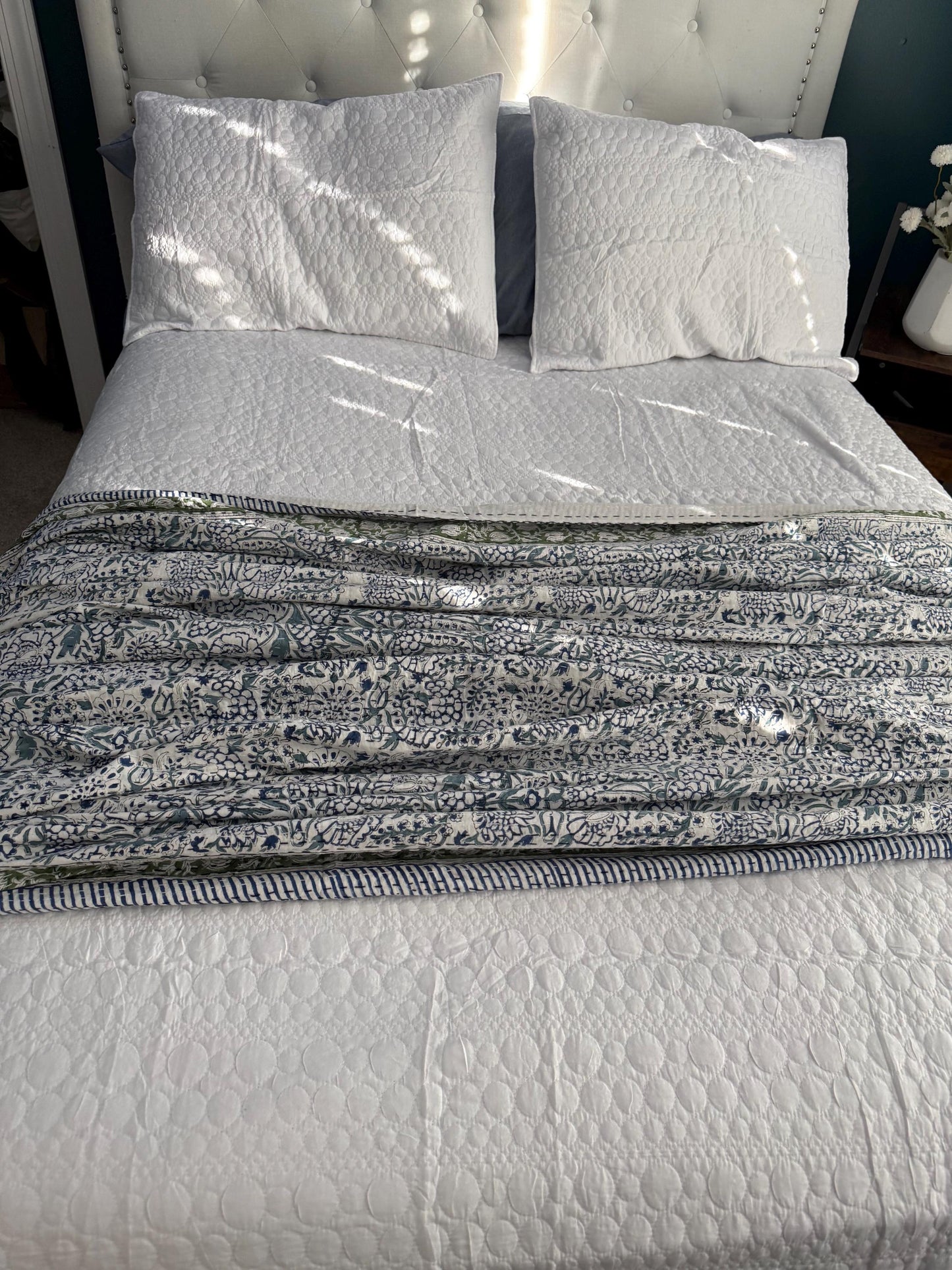 Blue Floral Kantha Quilt Summer Bedroom Decor - Hand-Stitched Bedspread Cotton Bedding Ideal For Beach House Decor - Coastal Throw Blanket